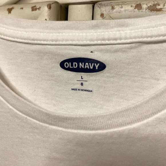 Old Navy Tim Burton’s Beetlejuice white t shirt (L) - Picture 2 of 7